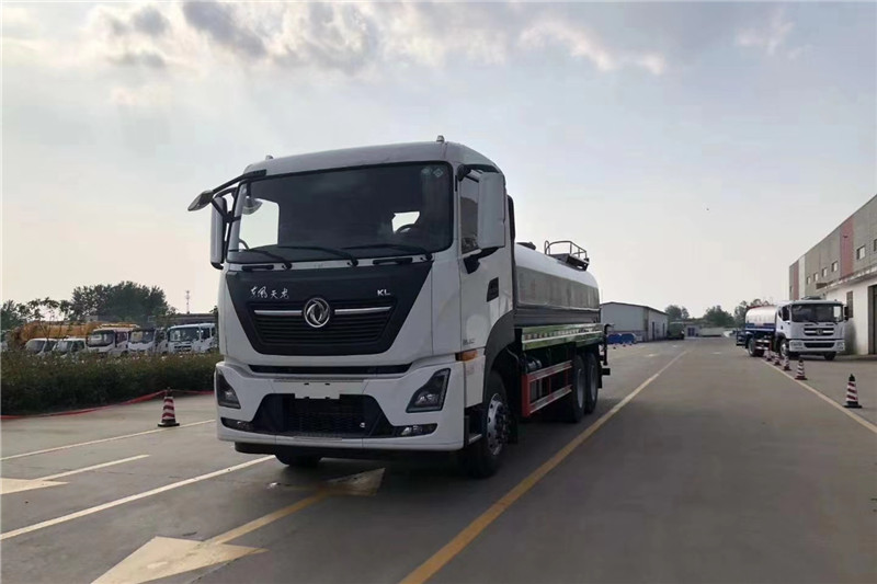 東風天龍后八輪20噸噴霧車，國六綠化噴灑車